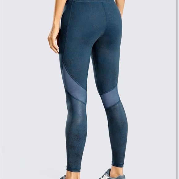 CRZ YOGA Women's Faux Leather Workout Leggings 25 Inches -XL/14 - Picture 4 of 7